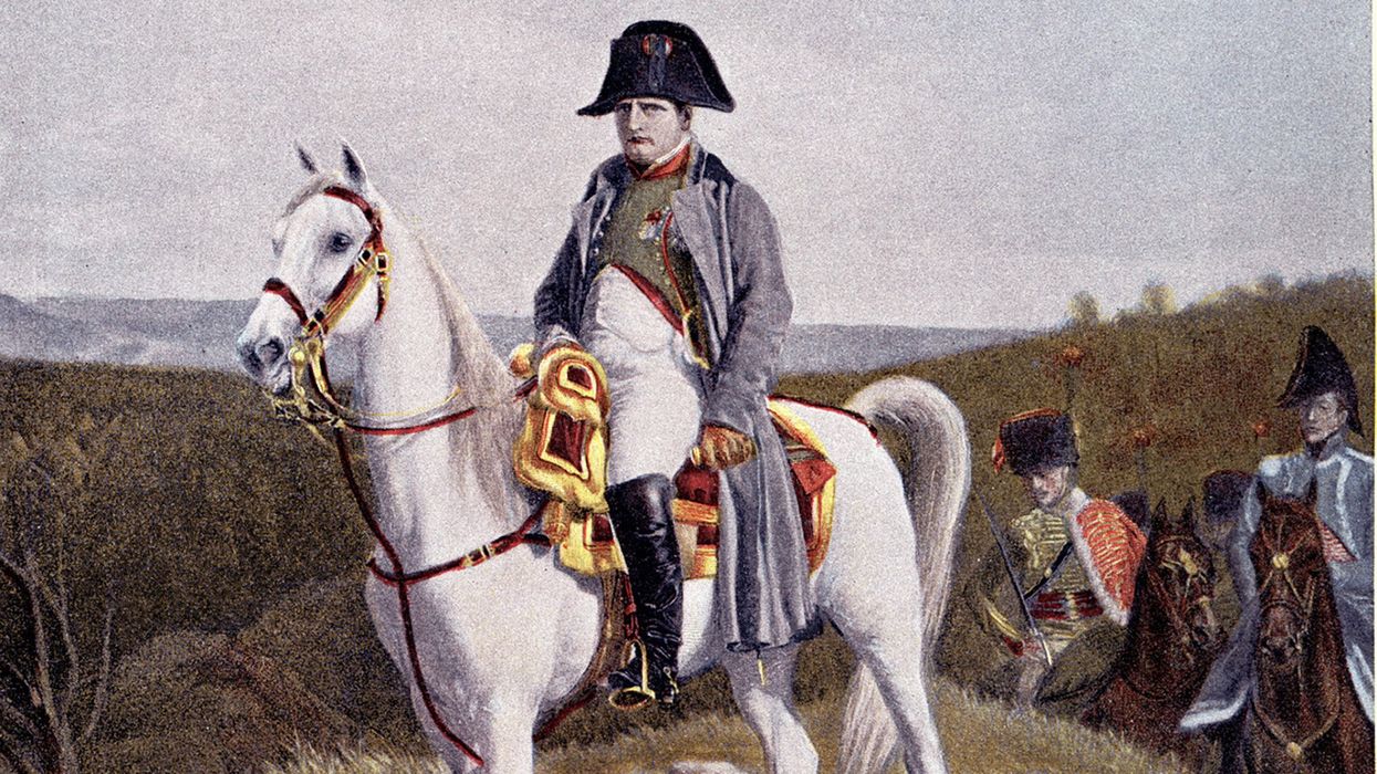 Наполеон до и после аустерлица. Наполеон Бонапарт. Наполеон Бонапарт командует. Наполеон в Фонтенбло 1814. Французская армия. Командующий — Наполеон Бонапарт..