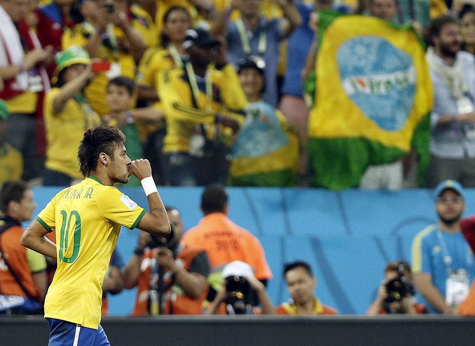 Neymar e aiutino: Brasile, buona la prima