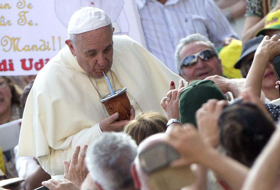 Un mate di coca per Papa Francesco in Bolivia
