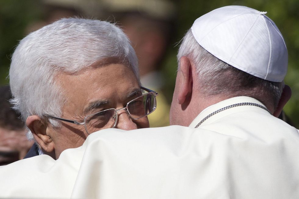 I due gesti di Papa Francesco per la pace
