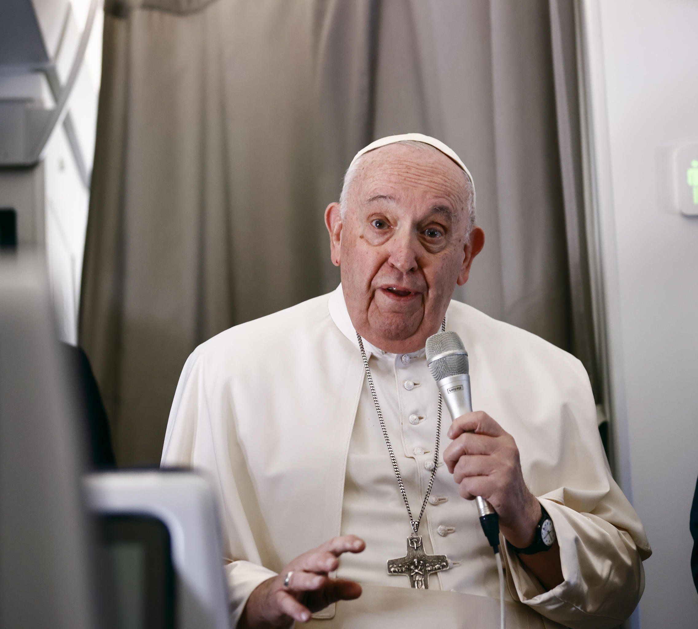 Papa Francesco verrà dimesso domani dal ricovero al Gemelli