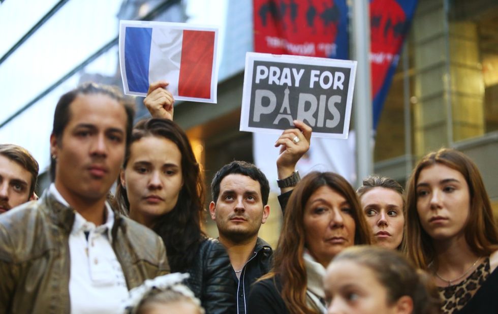 parigi-attentati-solidarietà