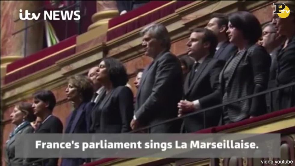 parlamento francese canta Marsigliese