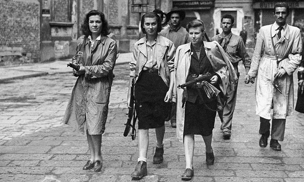 Partigiane a Milano, 1945