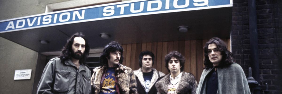 ​Premiata Forneria Marconi (Franco Mussida, Franz Di Cioccio, Flavio Premoli, Mauro Pagani, Patrick Djivas) dagli Advision Studios di Londra nel 1975