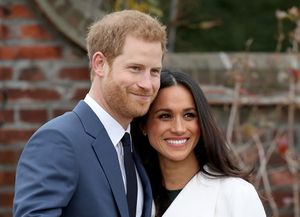 Principe Harry e Meghan Markle, le foto del fidanzamento ufficiale a Kensington Palace