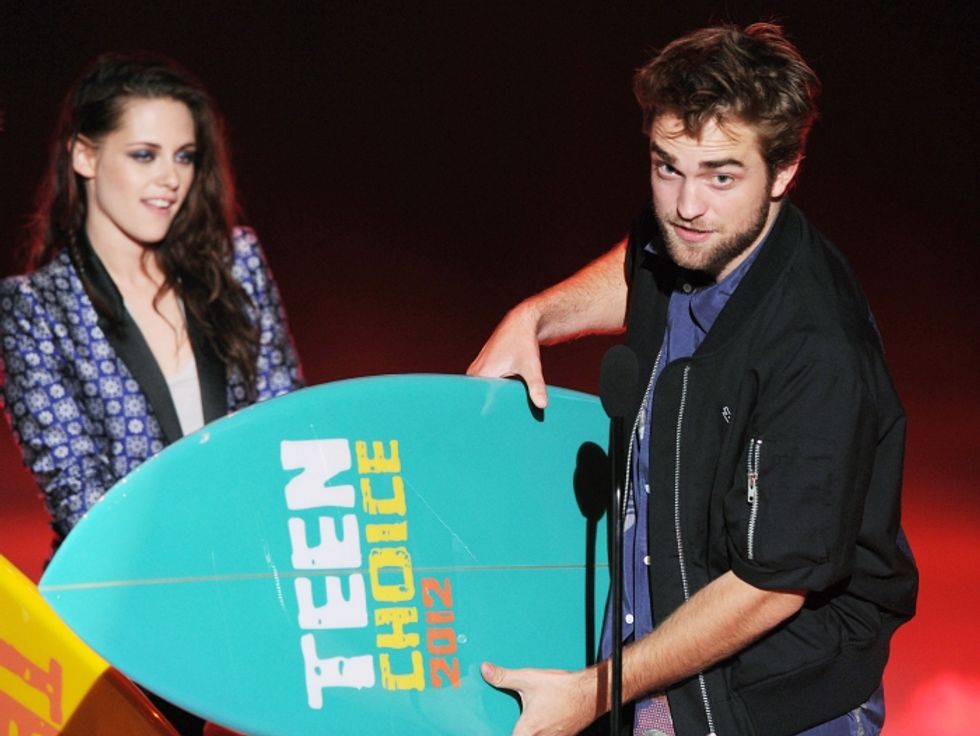 Robert Pattinson fa festa con Leonardo DiCaprio, Kristen Stewart può contare su Jodie Foster
