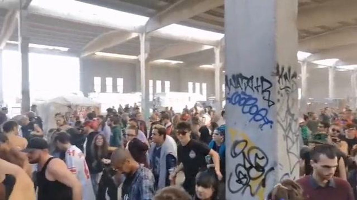 Dentro il rave party illegale di Modena I video