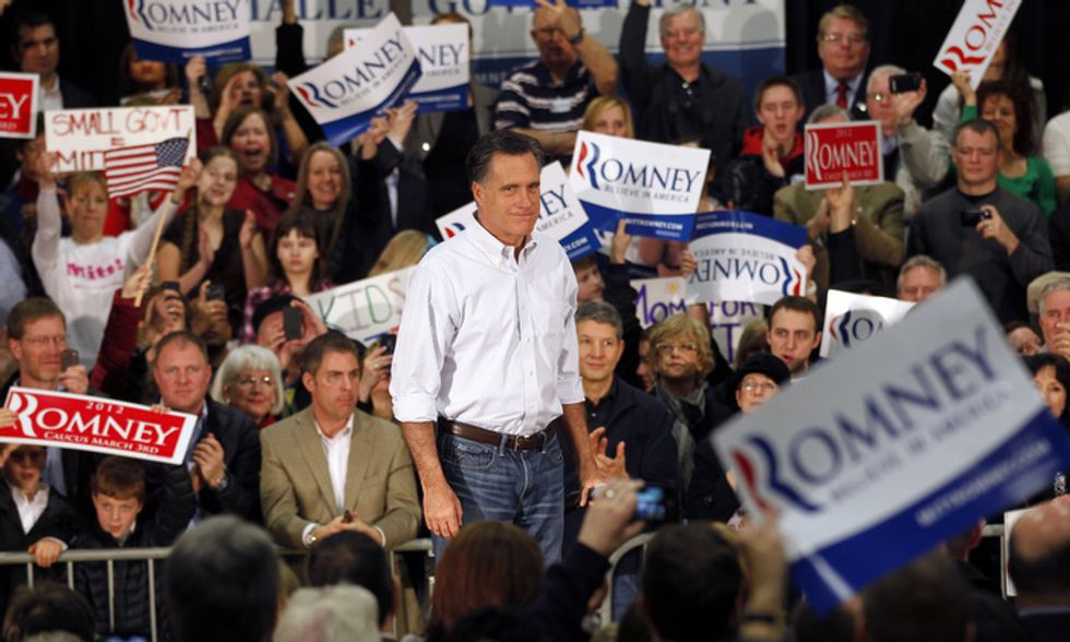 Obama-Romney: tra gaffe e scandali, partita aperta nella corsa alla Casa Bianca