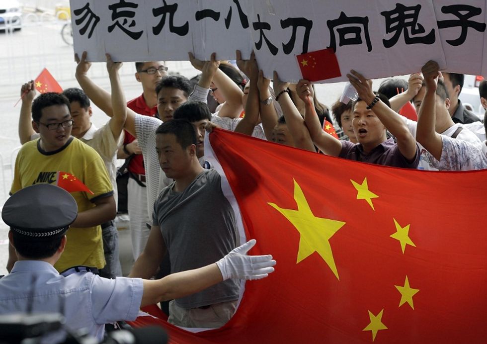 Cina: il Sol Levante chiude fabbriche, negozi, ristoranti e rappresentanze diplomatiche