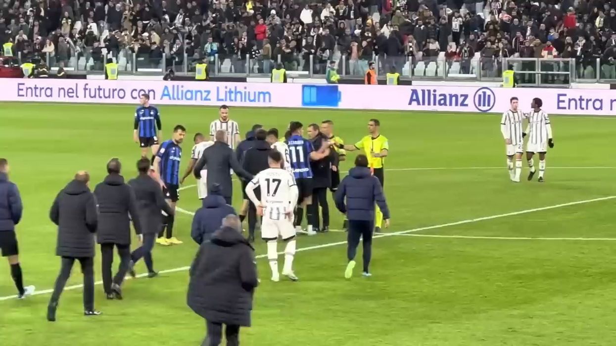 Juventus-Inter, rissa e pugno di Cuadrado ad Handanovic I video
