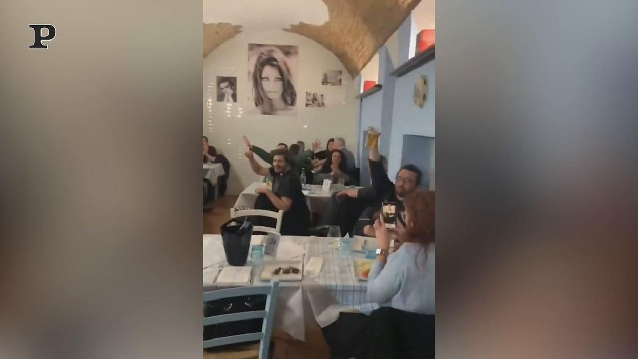 Modena, polemiche per il ristorante aperto dopo le 18.00 | video