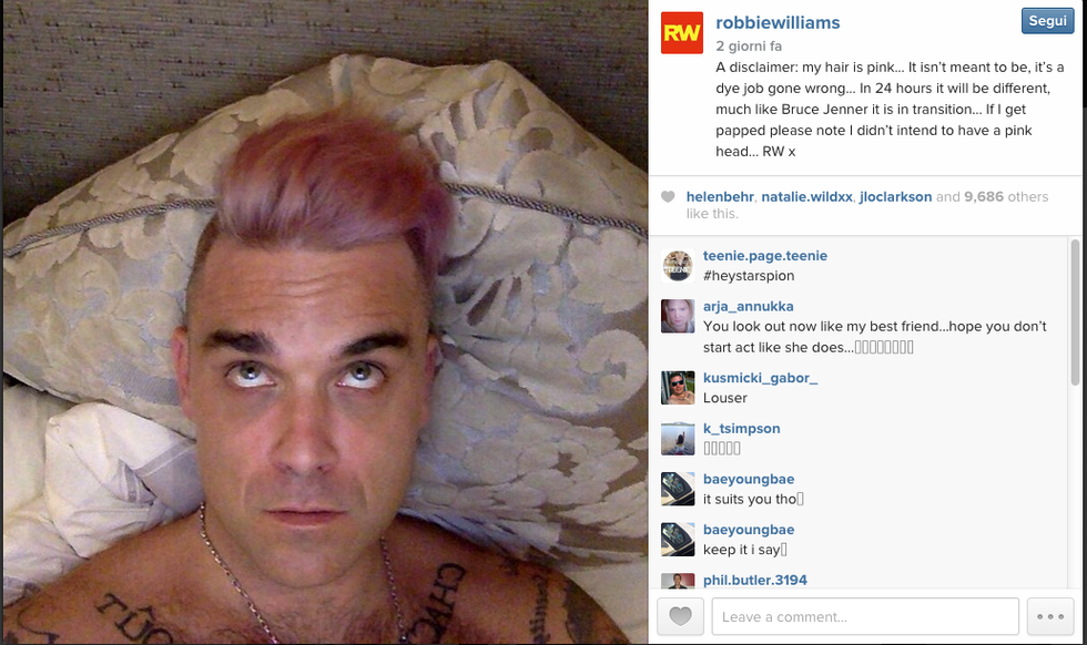 Robbie Williams sempre più social: la tinta sbagliata diventa virale