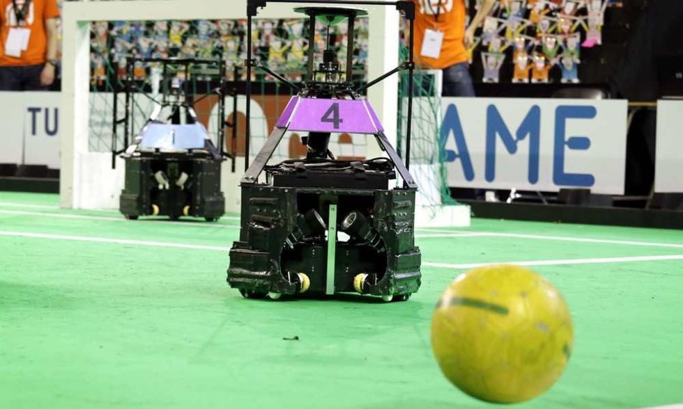 Ora si sfidano i calciatori robot
