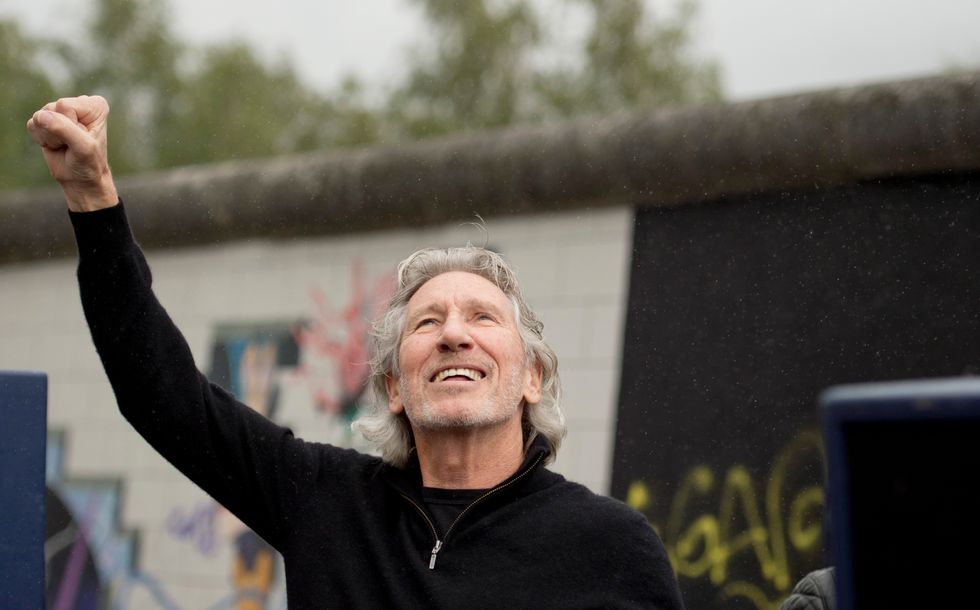 Loft al posto del Muro di Berlino: Roger Waters non ci sta