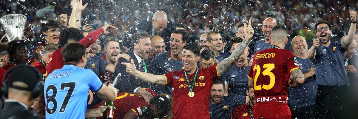 roma conference league mourinho finale vittoria friedkin festa 