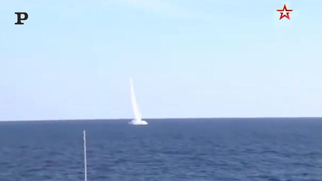 Russia, le immagini delle esercitazioni con i missili Kalibr | Video