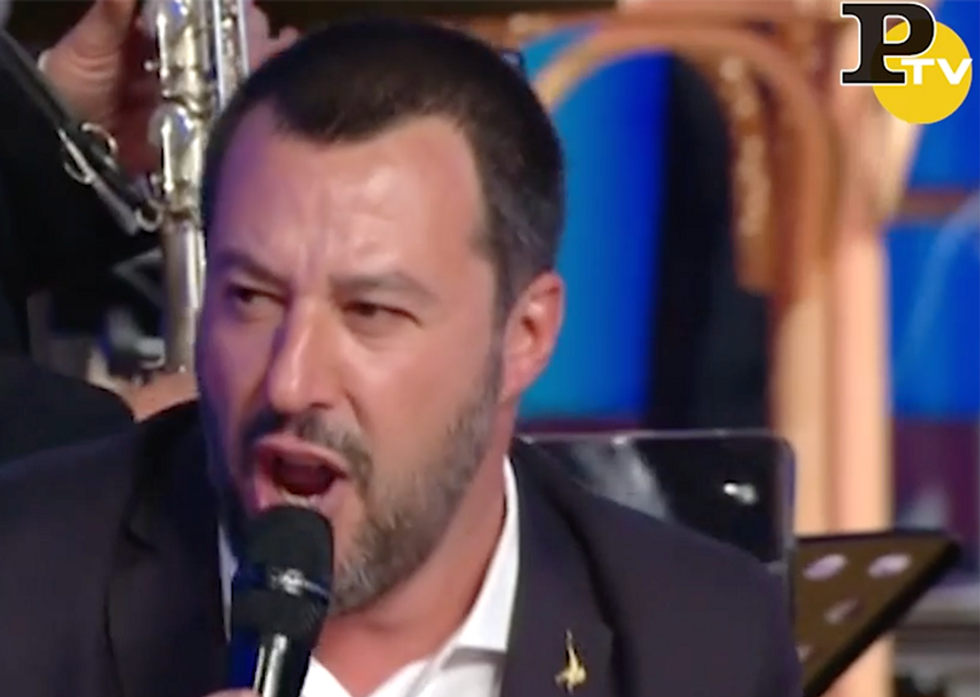 Salvin canta al Maurizio Costanzo Show video