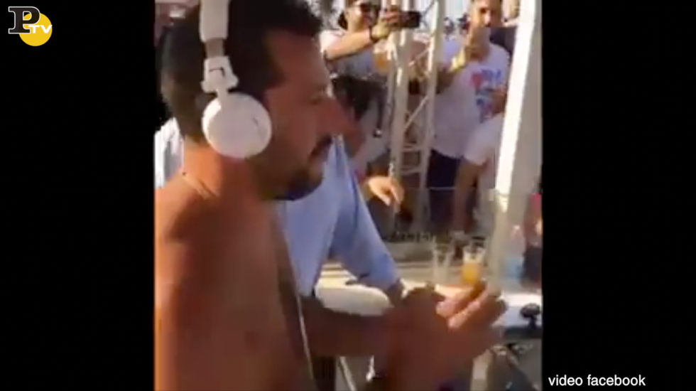 Salvini deejay Papeete Milano Marittima video