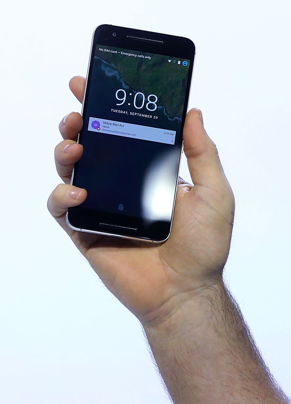 Google ecco i nuovi Nexus 6P e 5X, perché Apple deve temerli