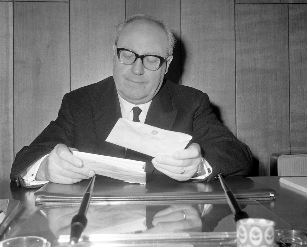 Corsa al colle: l'elezione di Giuseppe Saragat (1964)