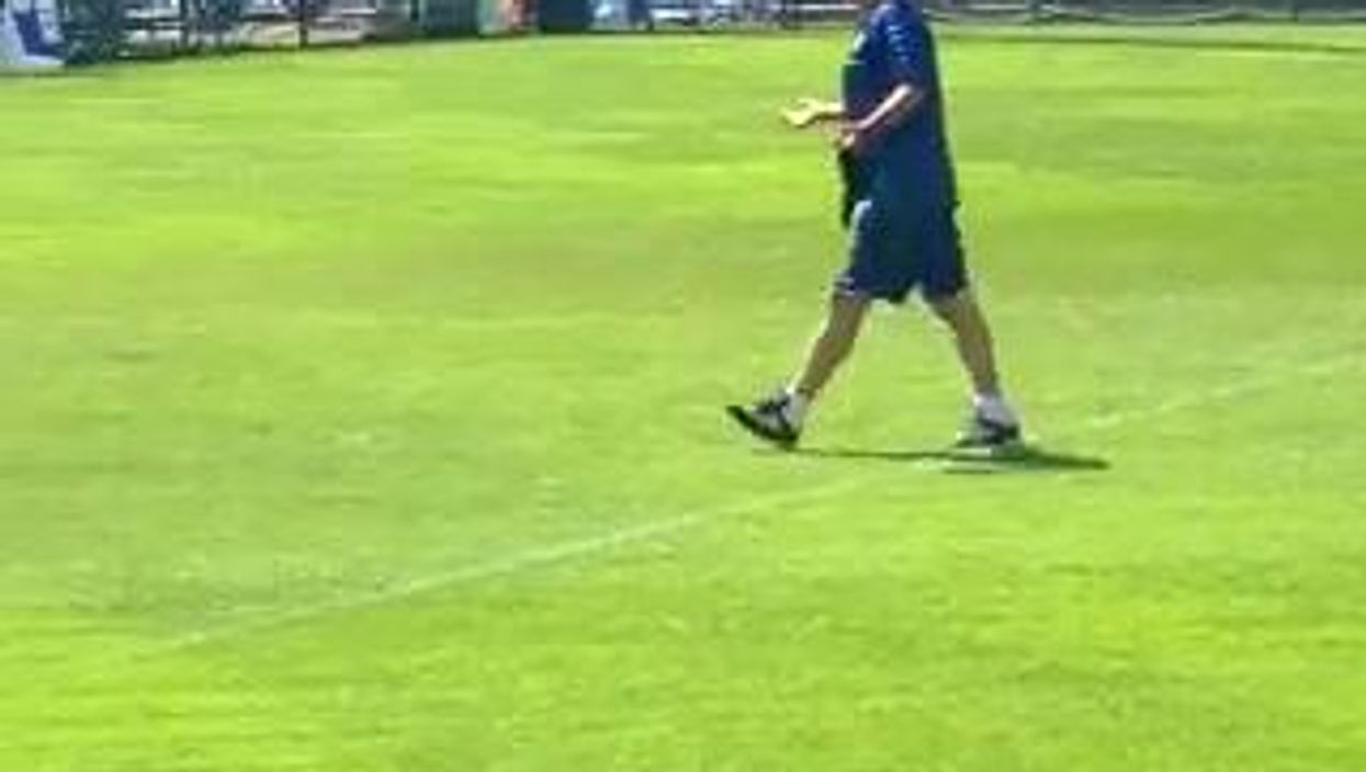 Ultras Lazio contro Acerbi, Sarri interrompe l'allenamento I video