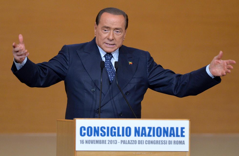 Cos'ha detto davvero Berlusconi ai suoi (e ad Alfano)