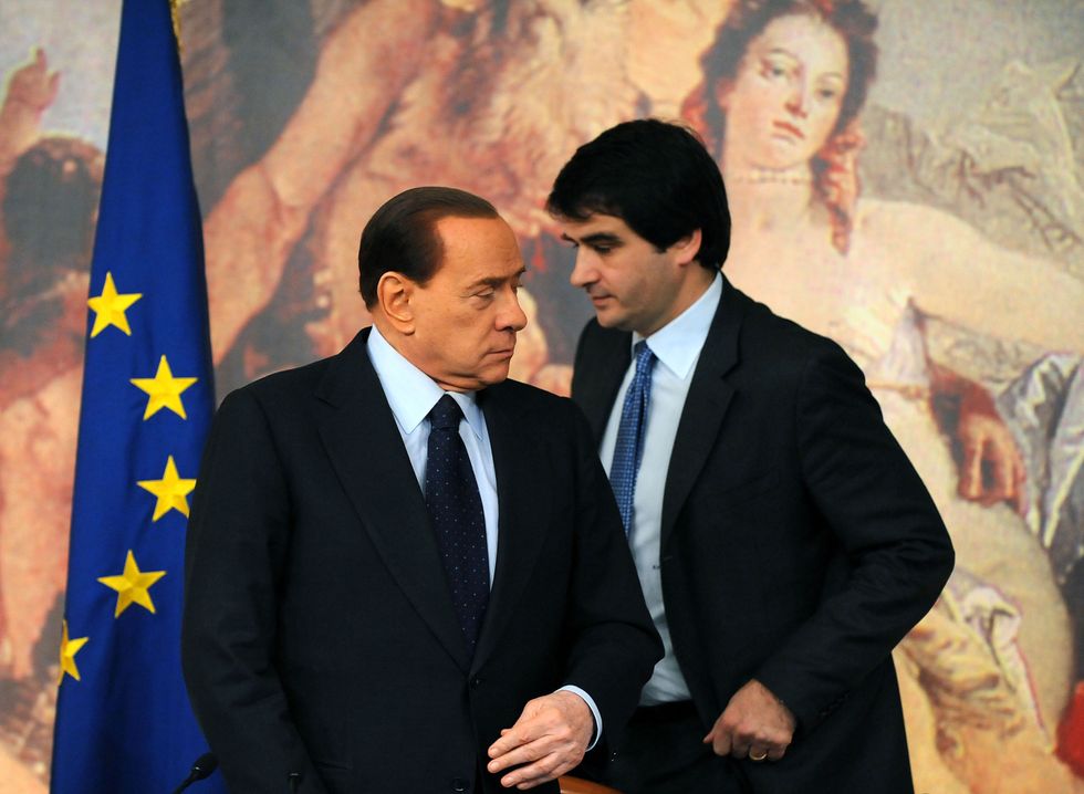 Fitto incalza, ma Berlusconi prende tempo