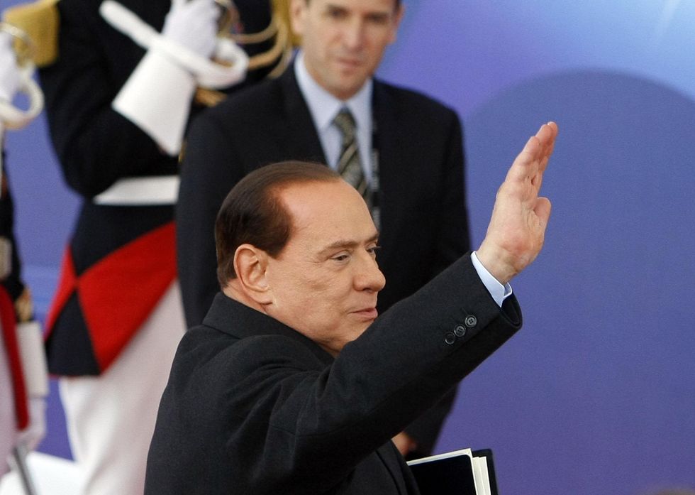 Berlusconi si ritira dalla politica