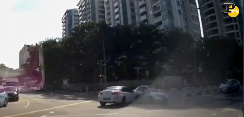 singapore incidente macchina fantasma video