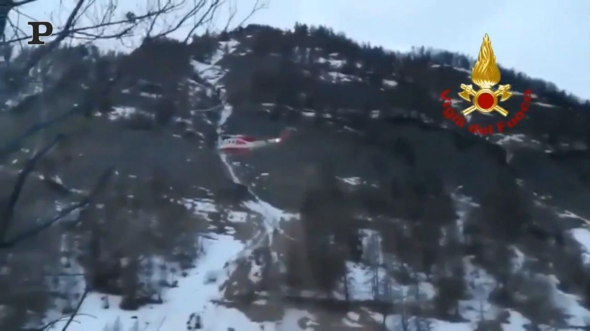 Pontechianale, soccorsi 4 escursionisti bloccati dal ghiaccio | video