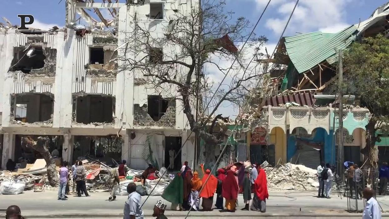 Somalia, attentato terroristico a Mogadiscio: 8 morti | Video