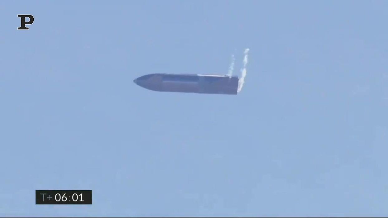 SpaceX, fallisce il secondo test: esplosione all'atterraggio | video