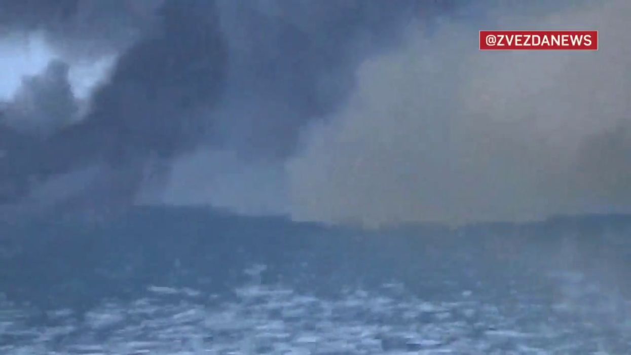 Mar Nero, drone marino di Kiev tenta di affondare la nave russa Khurs | video