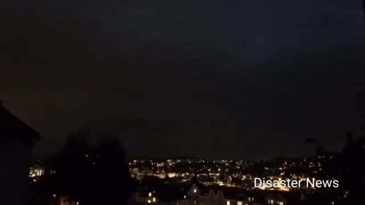 Violento temporale colpisce la Svizzera con oltre 100mila fulmini | video