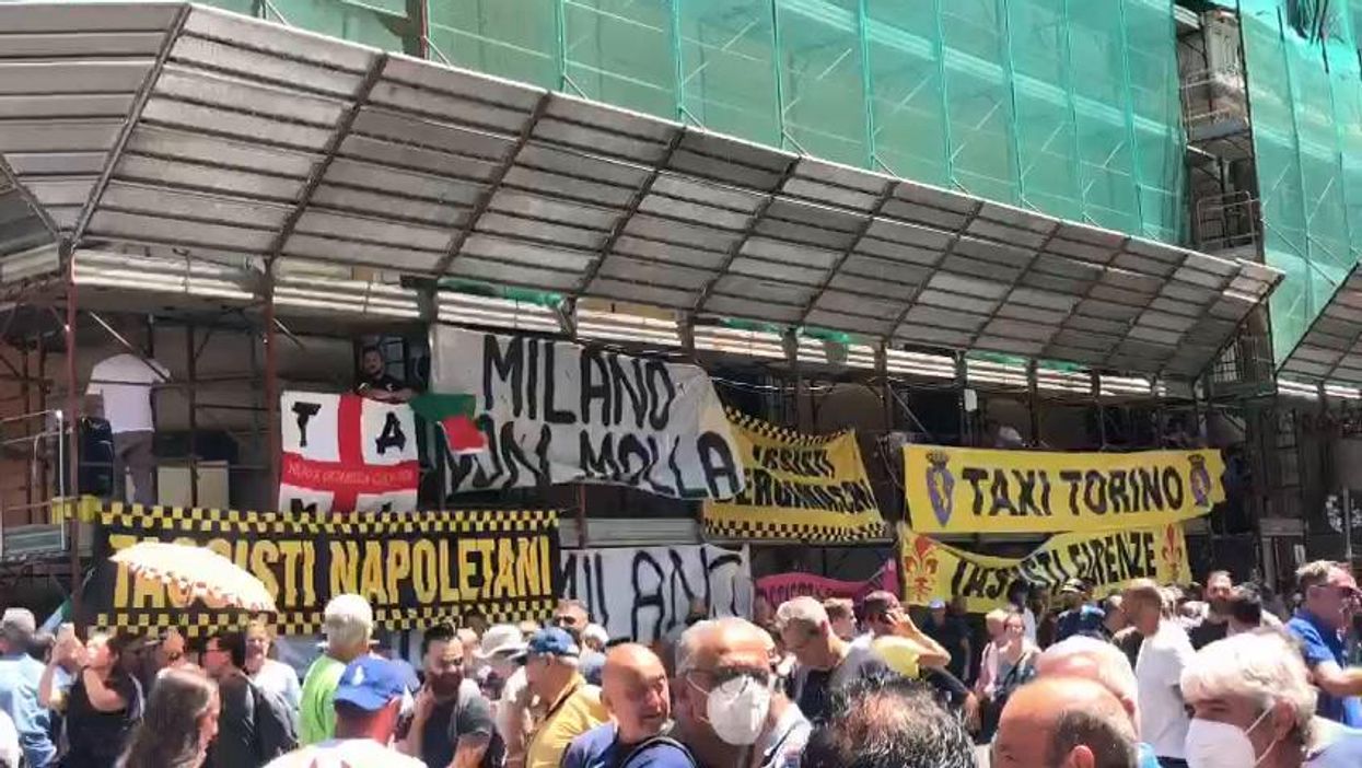 I tassisti bloccano Roma | video