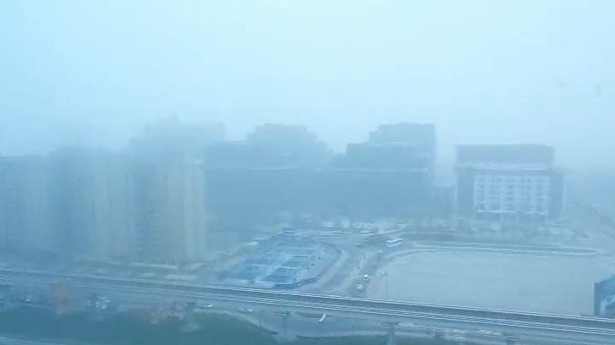 Tempesta di sabbia copre Dubai | video