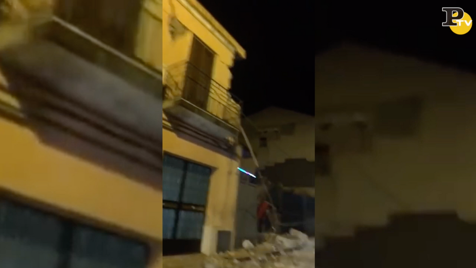 Terremoto Catania crolli strada paura video