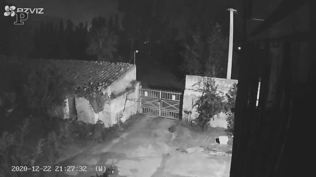Terremoto a Ragusa, le immagini di una telecamera di sorveglianza | video