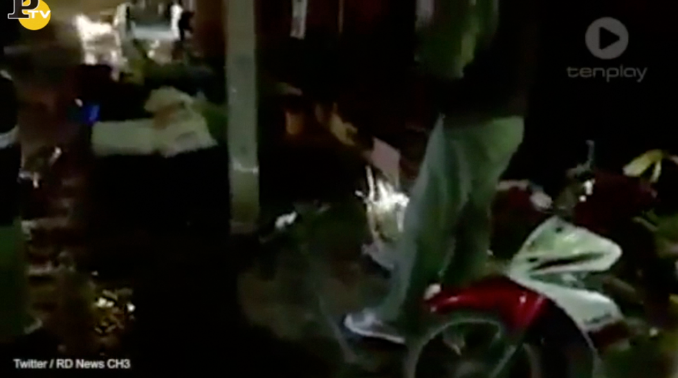 thailandia bombe resort attentato morti feriti
