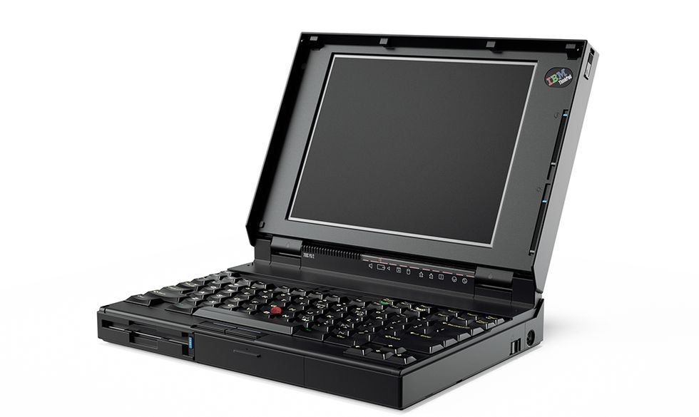 Thinkpad_700C_PS_2_Laptop_1992_Main_3K