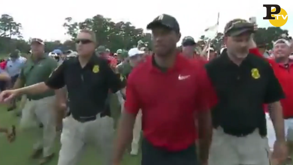 Tiger Woods vince dopo 5 anni video