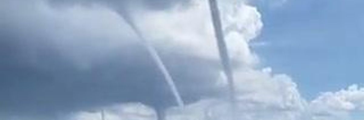 Spettacolari tornado sulla costa di Maiorca I video