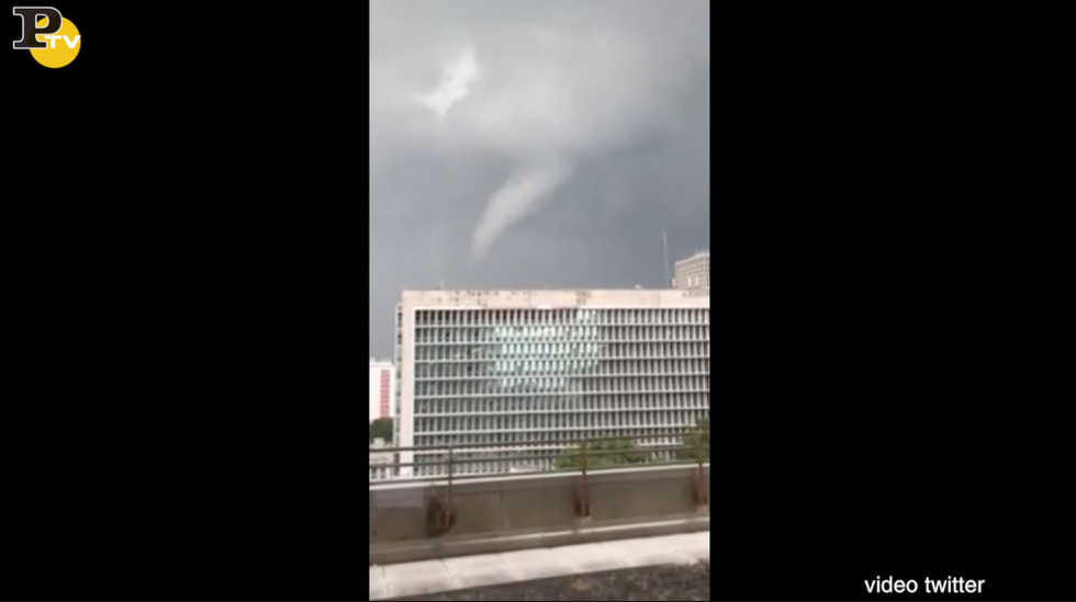 tornado tromba d'aria new orleans video