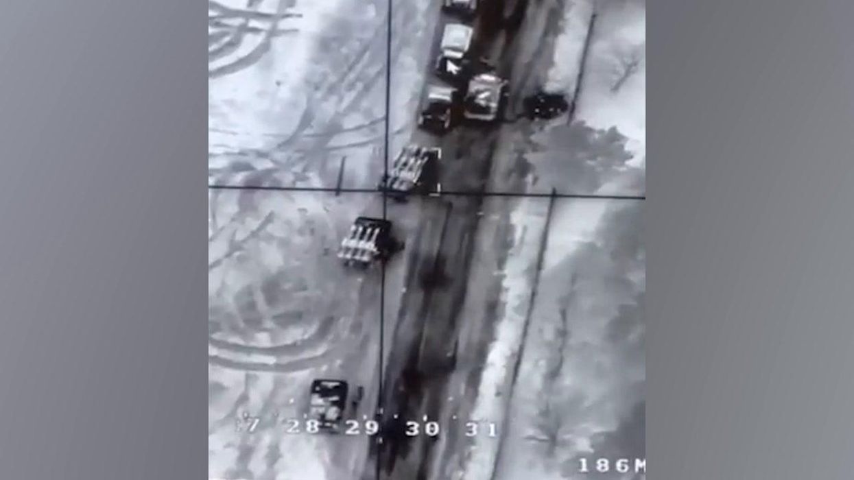 Drone ucraino distrugge lanciamissili russo | Video​