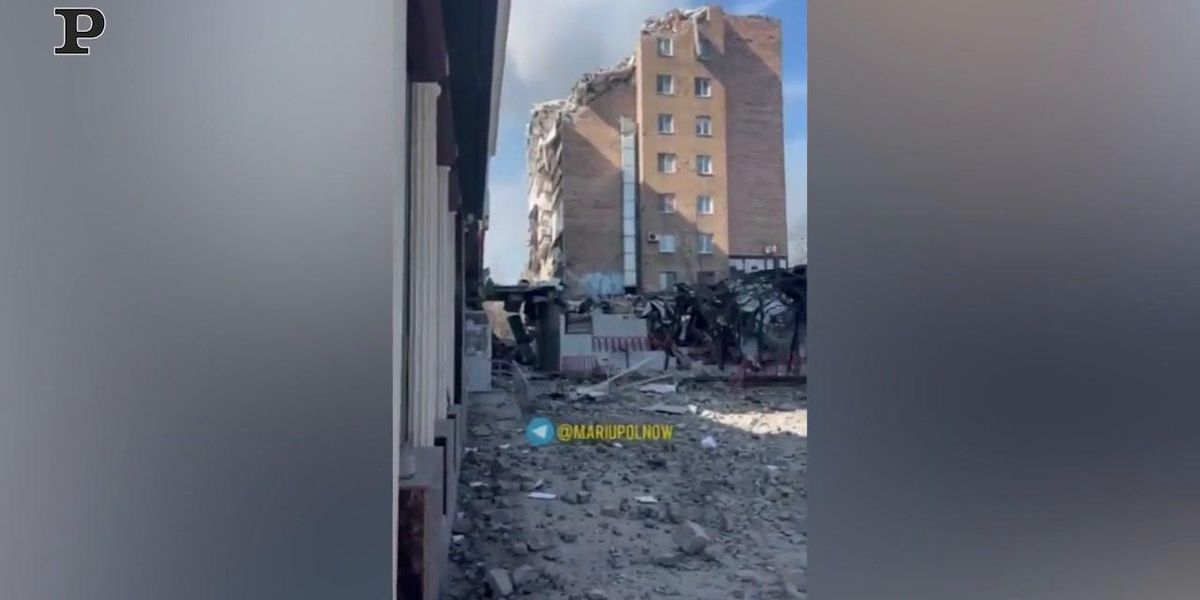 Ucraina, le immagini di Mariupol completamente distrutta dalle bombe | Video