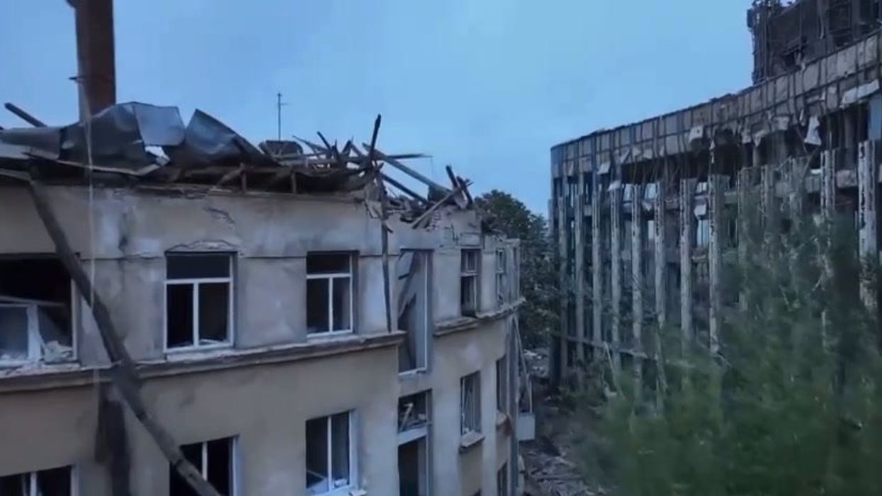 Ucraina, missili russi su Leopoli: quattro morti e oltre 30 i feriti | video