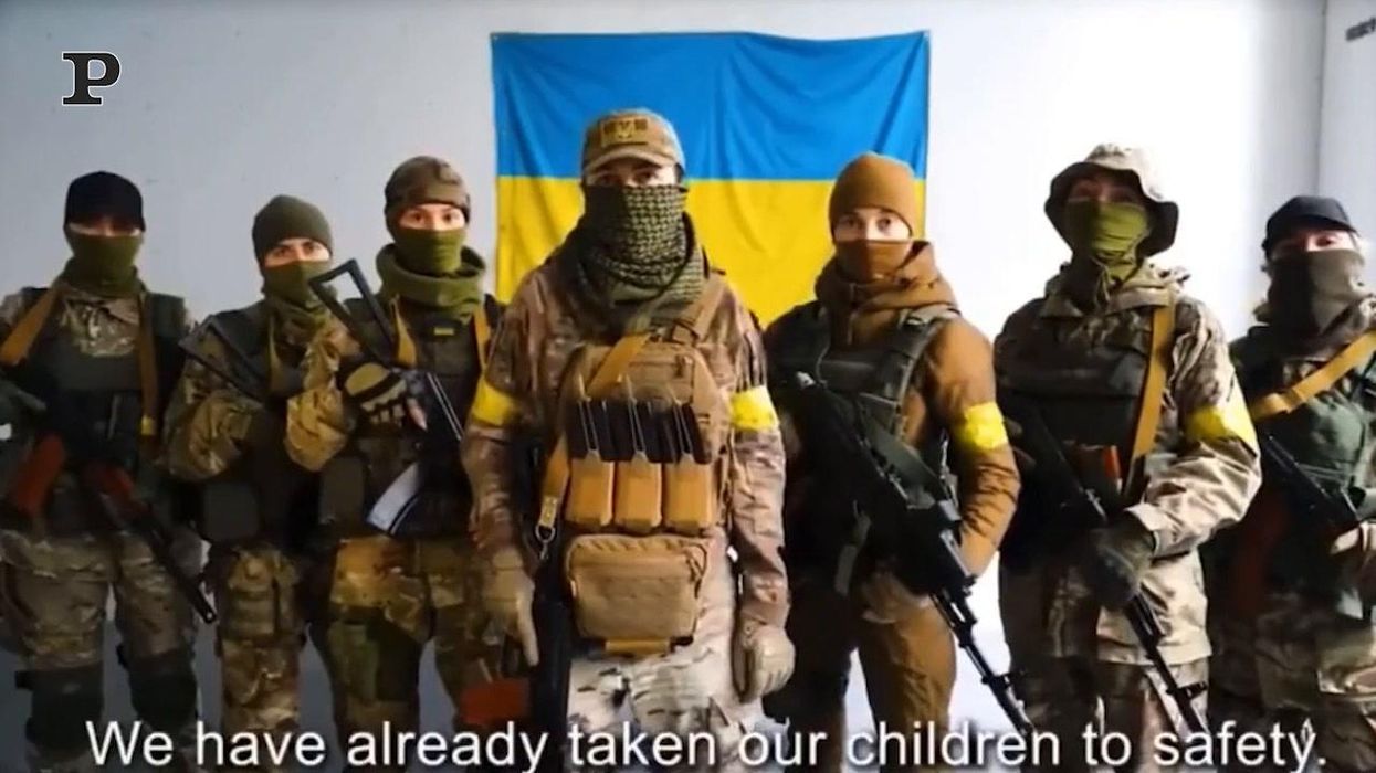 Ucraina, un videomessaggio dalle donne combattenti | Video