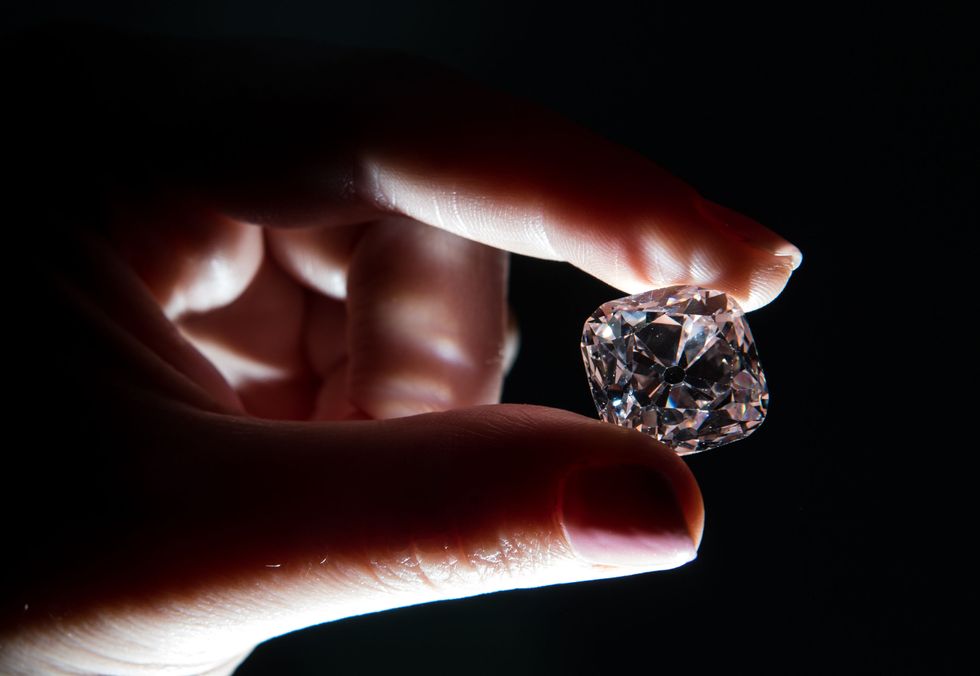 Diamanti in banca, cosa può fare chi li ha comprati