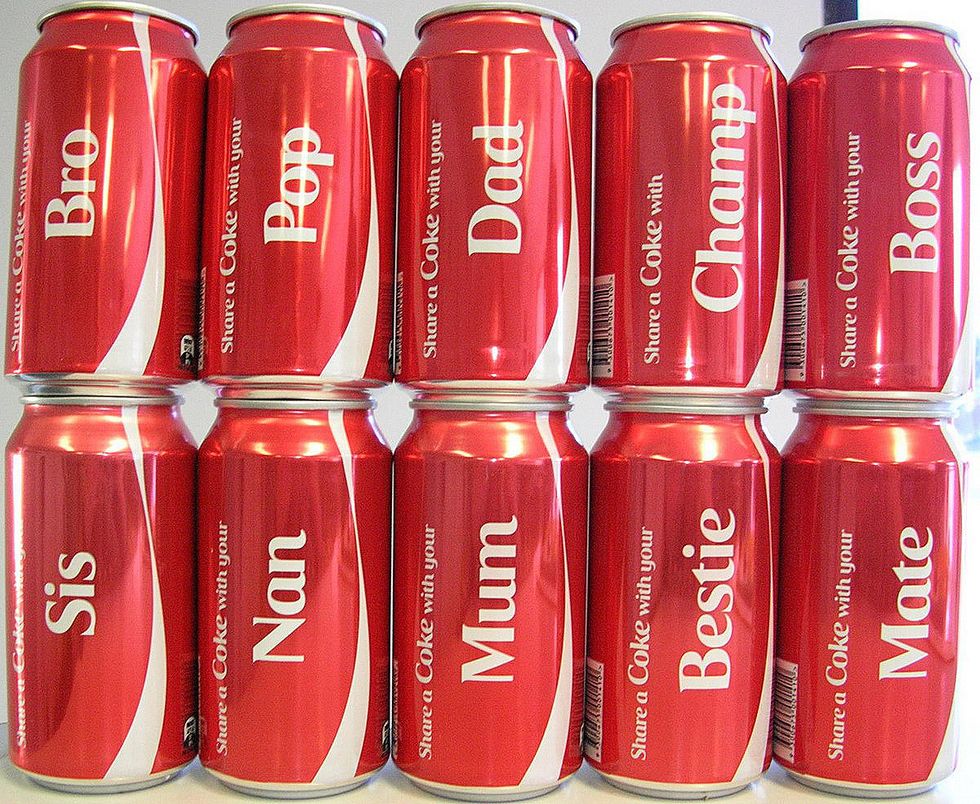 La Coca-Cola personalizza le lattine: è boom di vendite
